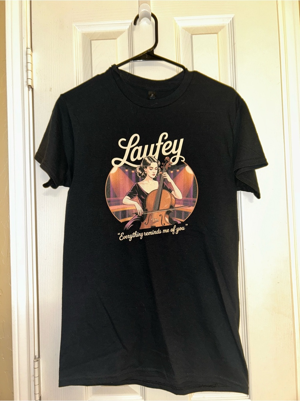 NWOT Small Black Laufey Graphic T-shirt Everything reminds me of you